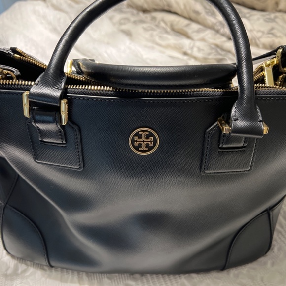 Tory Burch Classic Tote Bag - Picture 2 of 5